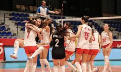 U16 Kız Milli Voleybol Takımı’ndan Tarihi Geri Dönüş: Finale Yükseldiler