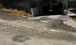 Ankara Yenimahalle’de Bozulan Yol Vatandaşları Mağdur Etti