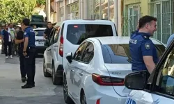 Avcılar’da Bıçaklı Saldırı Sonrası Gözaltı Operasyonunda 2 Polis Yaralandı