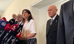 Bahçeli'den DEM heyetine sürpriz karşılama: "Ben ahrazım" sözü gündem oldu!