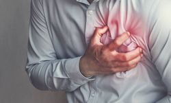 Göğüs ağrısı neden olur? Göğüs ağrısı nasıl geçer?