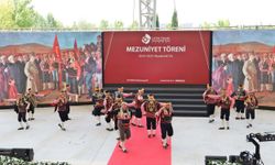 Seymenler Bu Kez Mezuniyet İçin Sahnedeydi
