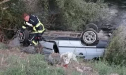 Kütahya’da Otomobil Felent Çayı’na Uçtu: 2 Kişi Son Anda Kurtarıldı