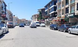 Mamak'ta feci kaza! Anne ve oğluna yoldan geçerken otomobil çarptı