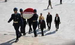 Pilotlar Vakfı’ndan Anıtkabir’e anlamlı ziyaret