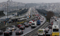 Terlikle araba kullanmak yasak mı 2025? Cezası var mı?