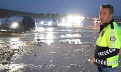 Aksaray’da sağanak sele neden oldu! Aksaray-Nevşehir yolu kapandı