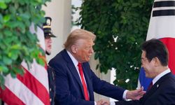 Beyaz Saray Trump’ın elindeki morluğun sebebini açıkladı!