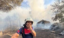 İzmir Bergama’da Orman Yangını Yerleşim Alanlarına Sıçradı!