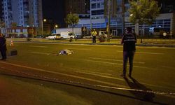 Kayseri’de yolun karşısına geçen kadına iki araç çarptı