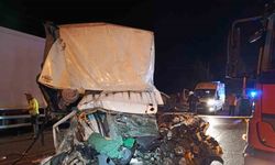 Samsun’da kamyonet park halindeki tıra çarptı: 1 ölü 1 yaralı