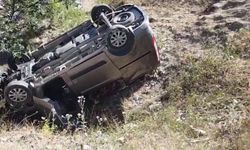 Sivas’ta Minibüs Şarampole Uçtu: 6 Yaralı Hastaneye Kaldırıldı