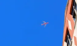 Ay Yıldızlı VIP uçak Siteler semalarında görüntülendi