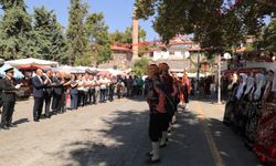 Cumhuriyet Meydanı’nda 30 Ağustos Heyecanı: Seymen ve Bacıeren Gösterileri Renk Kattı