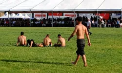 Türkiye Minikler Güreş Şampiyonası Ankara’da rekor katılımla sürüyor