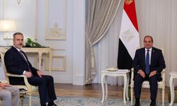 Hakan Fidan Mısır Cumhurbaşkanı Sisi ile El Alameyn’de görüştü