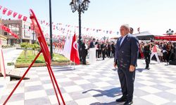 Keçiören'de 30 Ağustos Zafer Bayramı Çelenk Sunma Töreniyle Başladı
