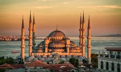 Abisinin selasını dinleyen genç o anları sosyal medyayla paylaştı