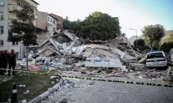 Sındırgı’daki yıkılan binayla ilgili soruşturma başladı! 2 kişi gözaltına alındı