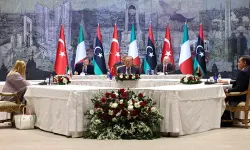 Dolmabahçe’de kritik üçlü zirve: Erdoğan İtalya ve Libya liderleriyle bir araya geldi