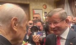 TBMM’deki Gazze için olağanüstü toplantıda Bahçeli ve Davutoğlu sohbeti dikkat çekti!