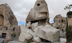 Kapadokya’da peribacası yıkıldı