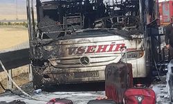 Ankara Gölbaşı’nda yolcu otobüsü alev aldı! Yolcular son anda tahliye edildi