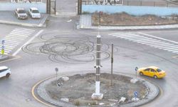 Ankara’da drift magandaları trafiği kilitledi cep telefonuna yansıdı