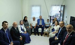 Cumhurbaşkanı Erdoğan, Malatya’da depremzede aileyi yeni evinde ziyaret etti