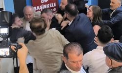 CHP kongresinde gergin anlar! Tekme ve tokatlar havada uçuştu