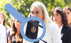 Sosyal medya Dilek İmamoğlu’nun kolyesini tartışıyor! İşte kolyenin anlamı!