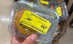 Çürük mangolar raflarda! Marketin etiketi sosyal medyayı salladı