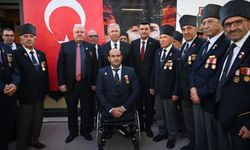 Ankara Büyükşehir Belediye Başkanı Yavaş'tan gazilere ve şehit ailelerine anlamlı ziyaret