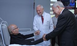 Bülent Arınç’tan Hikmet Çetin’e hastane ziyareti: “Haberal hocaya yapılan haksızlıkları hatırladıkça neredeyse ağlayacaktım”