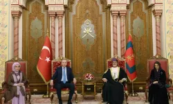 Körfez turunun son durağı: Cumhurbaşkanı Erdoğan Umman’da görkemli törenle karşılandı