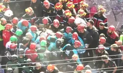 Gebze'de çöken 7 katlı binada 2 kişi hayatını kaybetti 1 kişi enkazdan sağ çıkarıldı