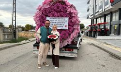 Ankara’da eşine çekiciyle dev buket gönderdi! Sosyal medyada gündem oldu
