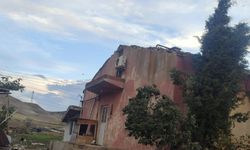 Ankara'da şiddetli yağış: Beypazarı'nda çatılar uçtu!