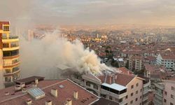 Ankara'da çıkan yangın korkuttu: Çatıdan alevler yükseldi