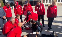 Ankara’da yüzlerce öğrenciye deprem ve yangın tatbikatı