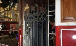 İstiklal Caddesi’nde nostaljik tramvay alev aldı! Herkes panik içinde kaçtı