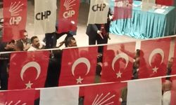 Kahramanmaraş’ta CHP kongresi karıştı! Tartışma yumruklu kavgaya dönüştü