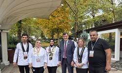 Kütahya Belediye Başkanı Kahveci, Ankara Gastrofest’te şeflere destek verdi
