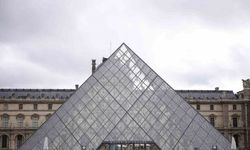 Louvre Müzesi’nde 88 milyon euroluk tarihi mücevher soygunu