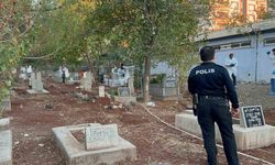 Siverek'te kan donduran olay: Mezarlıkta cansız bebek bedeni bulundu!