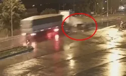 Afyonkarahisar’da feci kaza: Tırın çarptığı otomobil paramparça oldu, 1 ölü 1 ağır yaralı