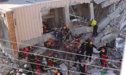 Gebze'de yıkılan binanın yanındaki 9 bina da tahliye edildi!