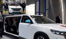 Cumhurbaşkanı Erdoğan’dan sürpriz: Altay Tankı törenine Togg’un limuzin versiyonuyla katıldı