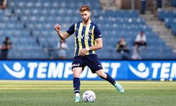 İngiliz devi Fenerbahçe’nin yıldızına talip oldu: İsmail Yüksek için resmi adımlar yolda!