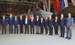 Özgür Özel’den şaşırtan KAAN paylaşımı: “Gücünü milletimizden alıyor”
